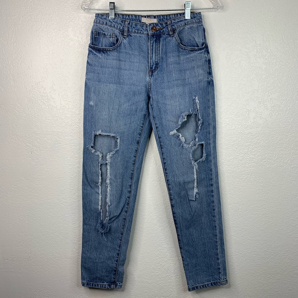 Forever 21 (girls) ripped jeans  Size: 13/14